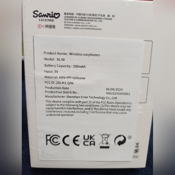 HELLO KITTY TWS WIRELESS EARPHONES - Picture 5 of 7